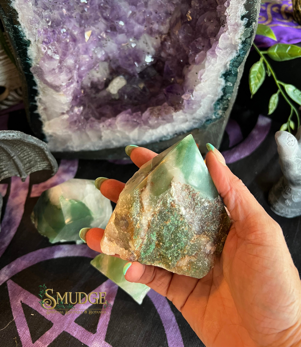 Green Aventurine Point - large