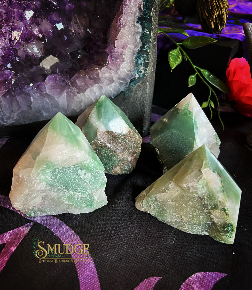 Green Aventurine Point - large