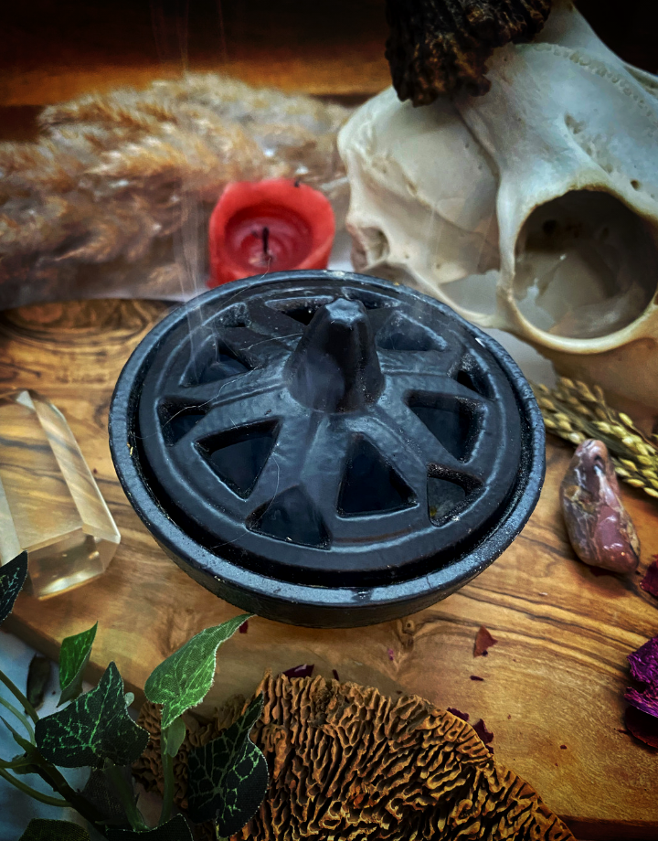 Cast Iron Cauldron With Lid 3.25"