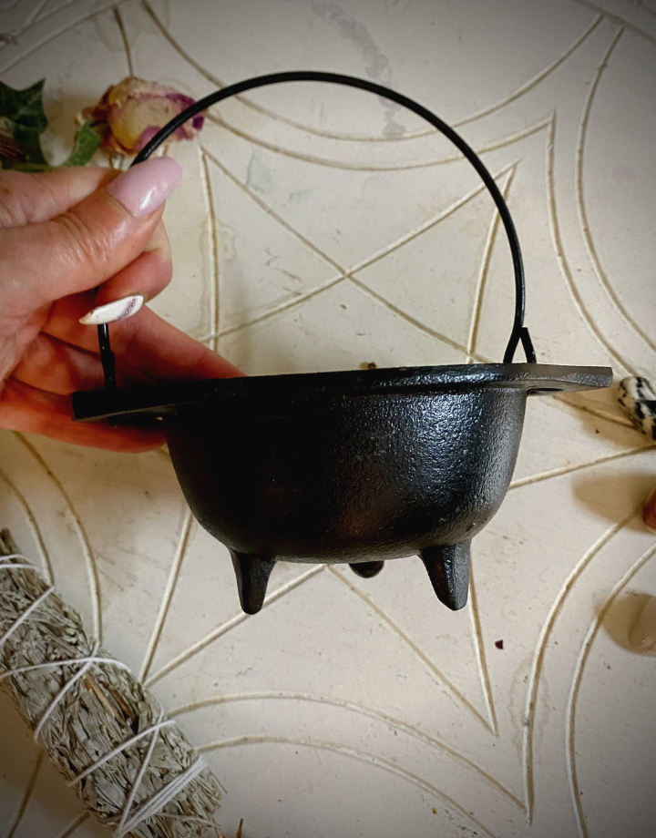 Cauldron 6"
