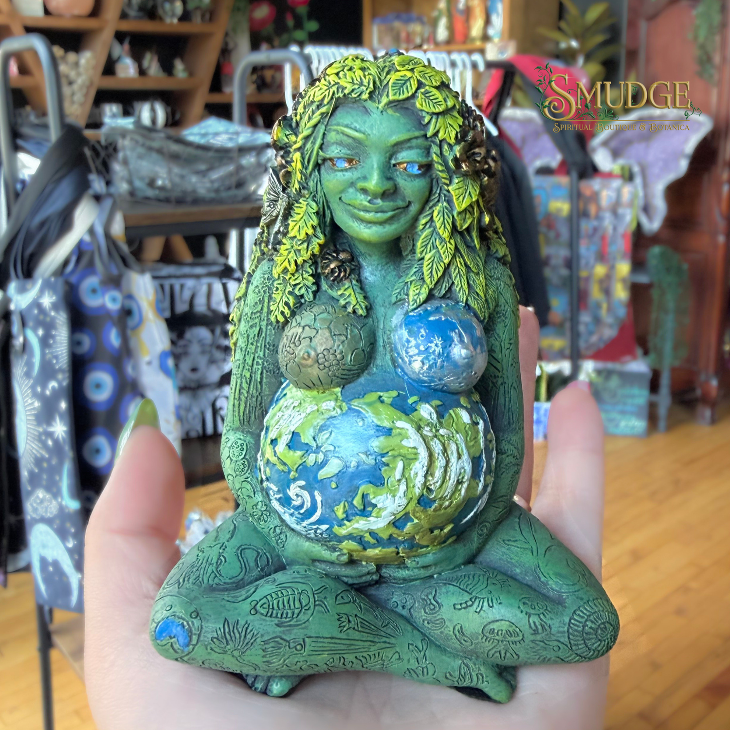 Gaia Statue 4" (extra small)