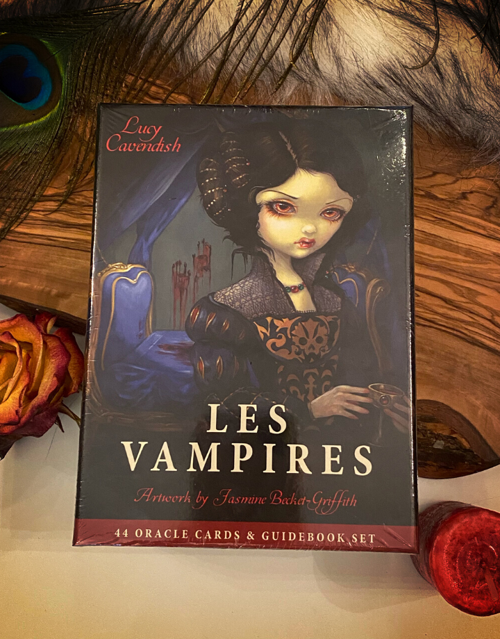 Les Vampires: Ancient Wisdom & Healing Messages from the Children of the Night