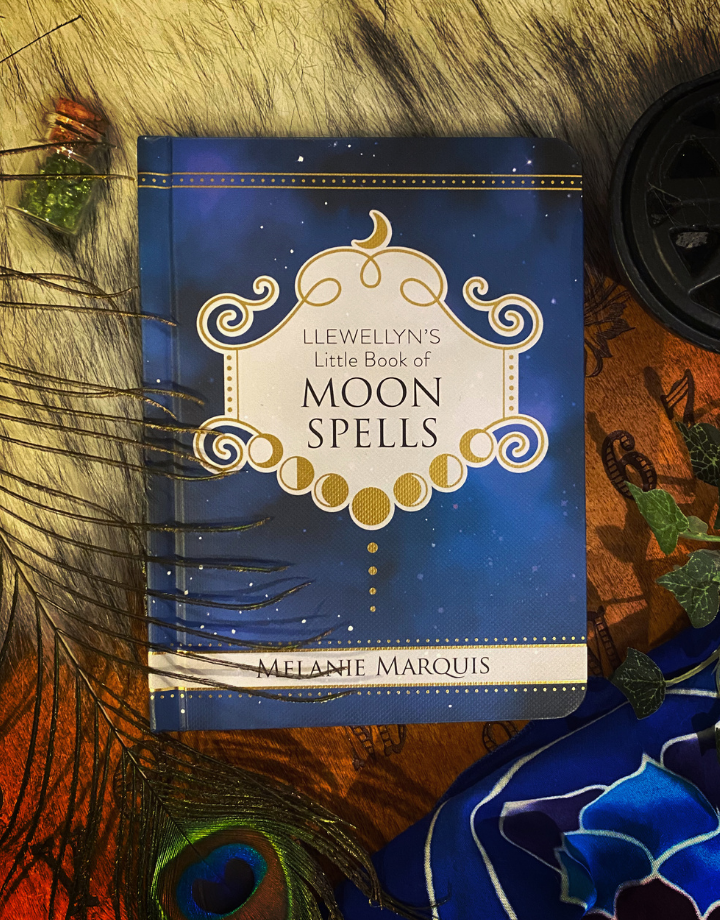 Llewellyn's Little Book of Moon Spells
