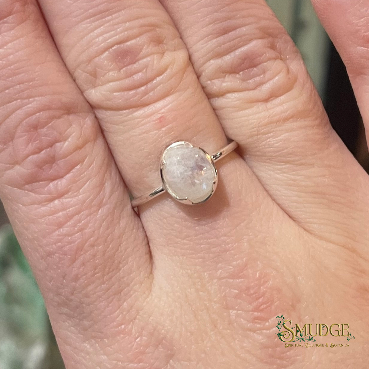 Moonstone Ring 925 Silver (size 7)