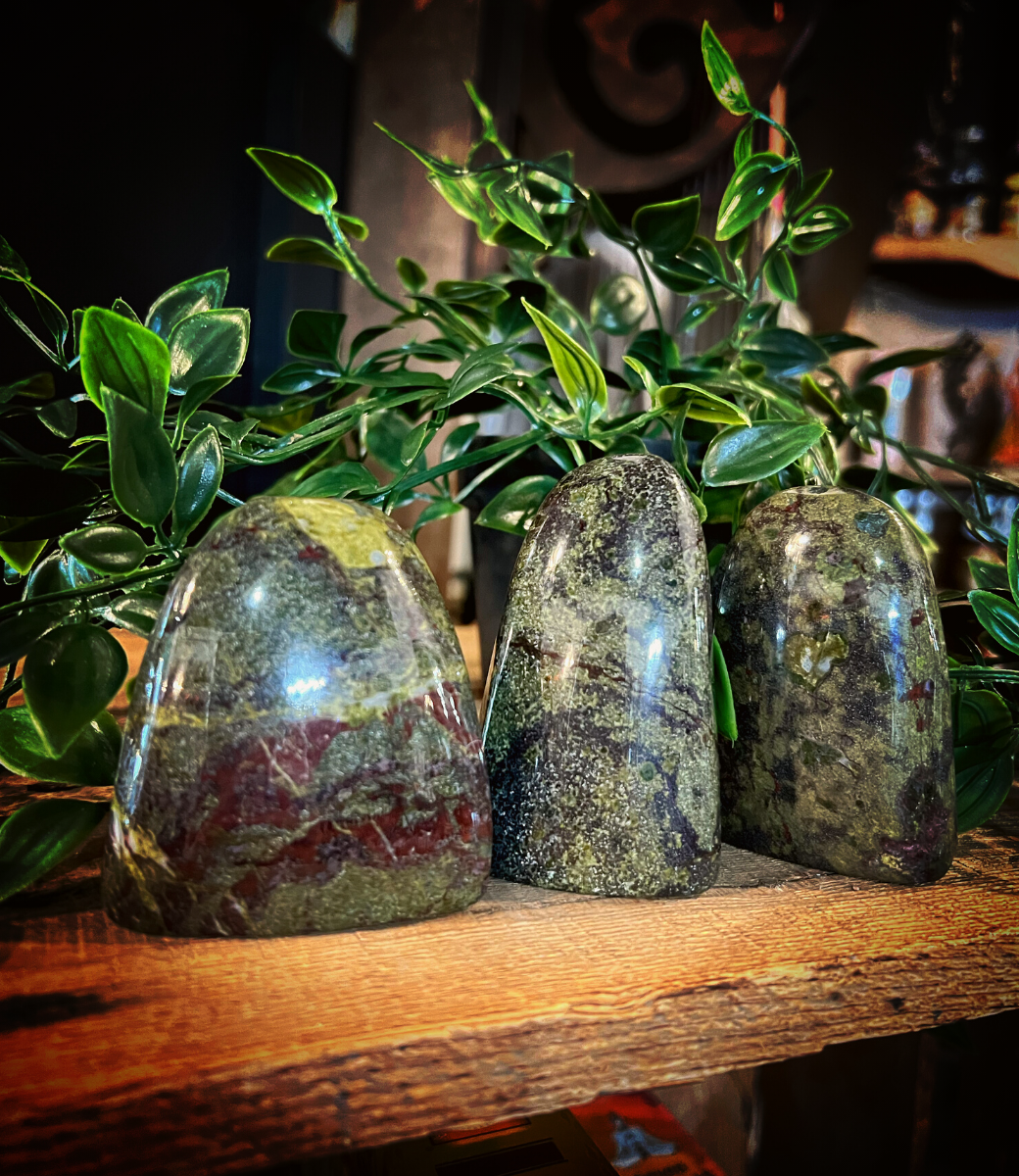 Dragon Stone - free form