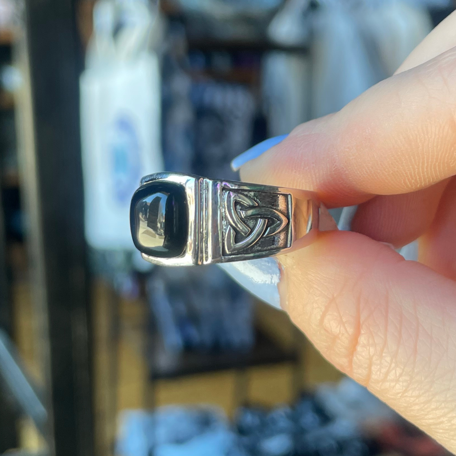 Obsidian Triquetra Men's Ring 925 Silver (size 10)