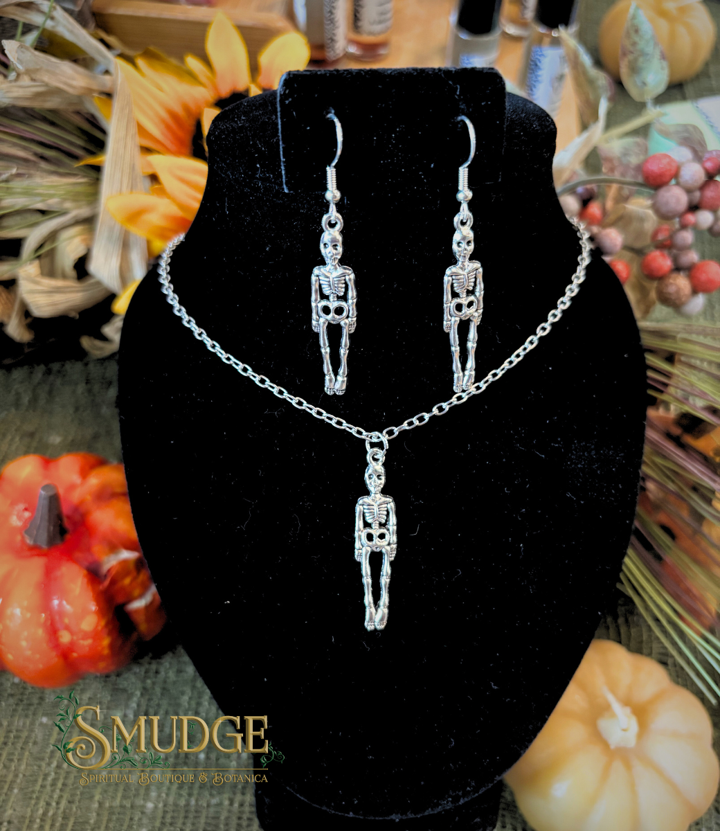 Spooky Skeleton earrings & necklace